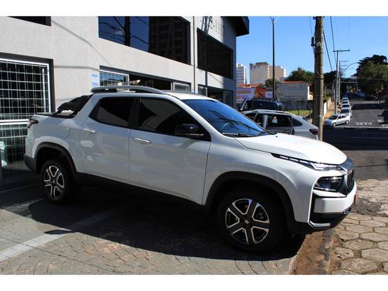 FIAT TORO 1.3 TURBO 270 FLEX FREEDOM AT6 FIAT TORO 1.3 TURBO 270 FLEX FREEDOM AT6